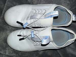 Clove Women's 8.5 / Men's 7 Nursing Sneakers White Blue